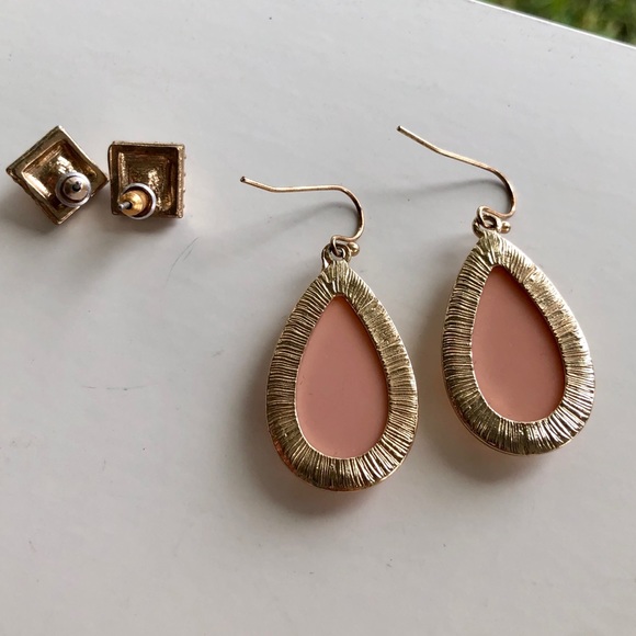 💥SOLD💥😃 F21 STUD & DANGLY EARRINGS - Picture 3 of 4